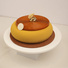 Eclipse salted caramel and chocolate cake, close-up
